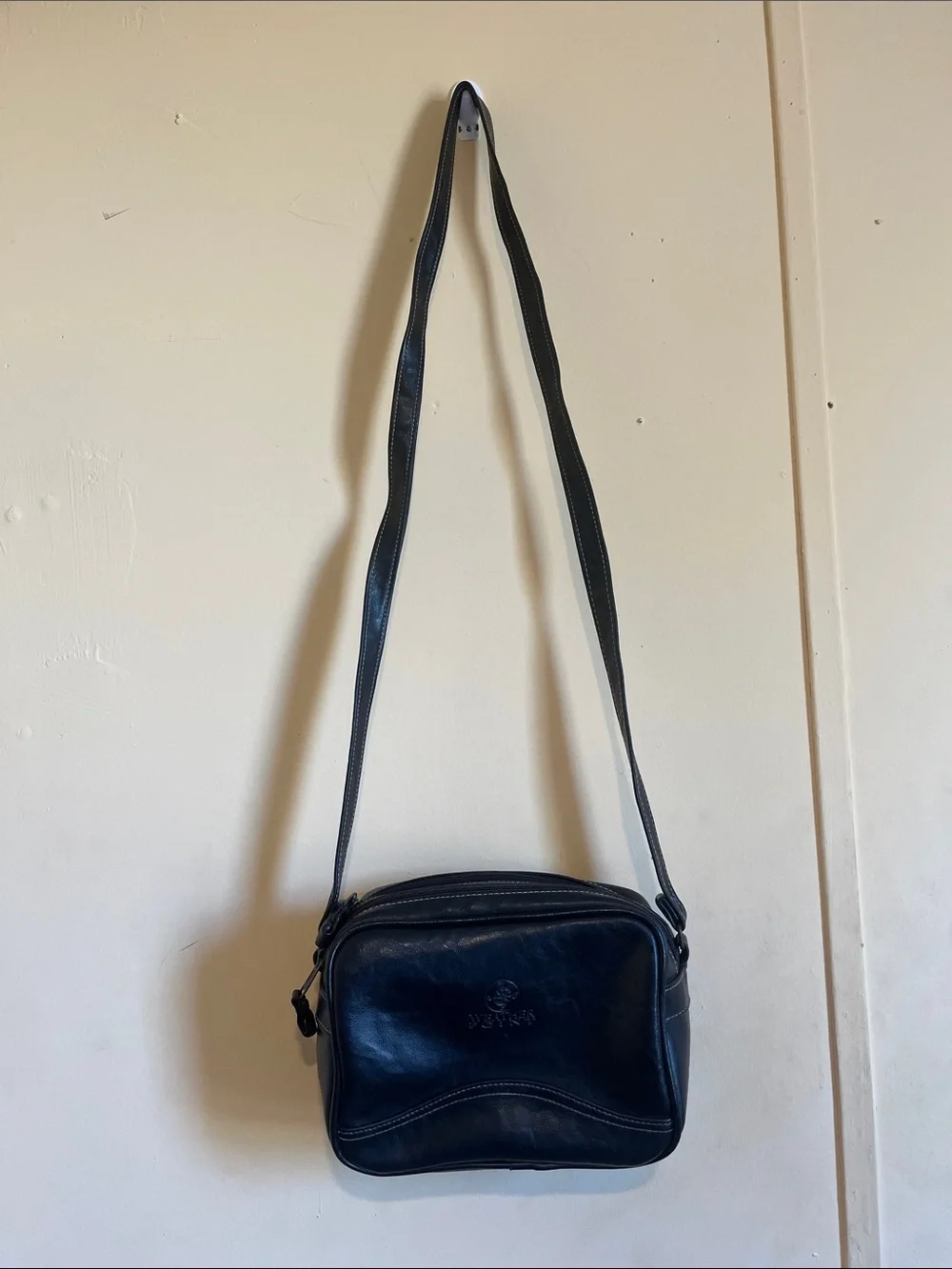 Black Leather Messenger Bag for women’s